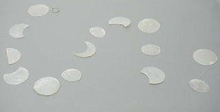 NORDIC.CHRISTMAS - Capiz moon garland
