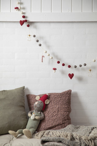 NORDIC.CHRISTMAS - Felt garland with ornaments