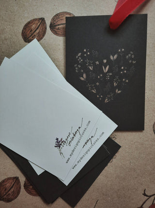 NORDIC.CHRISTMAS - Floral heart on black, small flat card / gift tag