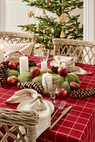 NORDIC.CHRISTMAS - Christmas table cloth Silja - red w/large natural checks
