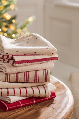 NORDIC.CHRISTMAS - Christmas tea towel Silja - red w/large natural checks