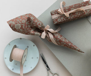 NORDIC.CHRISTMAS - Maileg gift wrap, Blossom red - 10 m