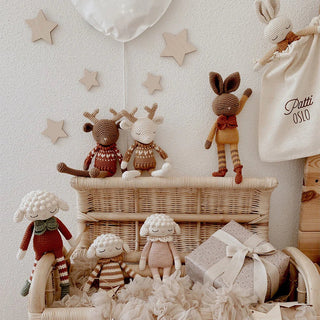 NORDIC.CHRISTMAS - Luka Lamb - cherry red