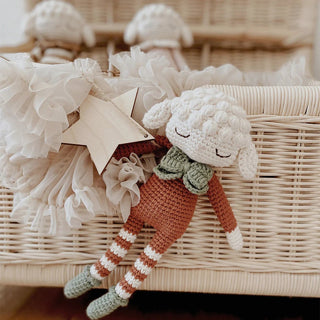 NORDIC.CHRISTMAS - Luka Lamb - cherry red