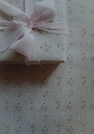 Set of 3 pieces white flowers pastel rose wrapping paper