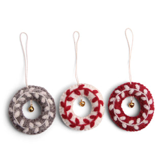 Mini wreath with golden bell ornaments - set of 3