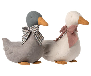 Linen duck