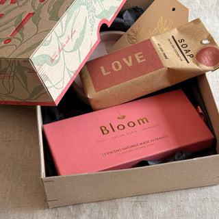 Gift box / Surprise! / Letterpress printing