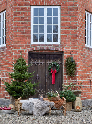 Glitter cedar wreath with cones