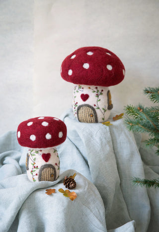 Big Felt Mushroom House Decoration