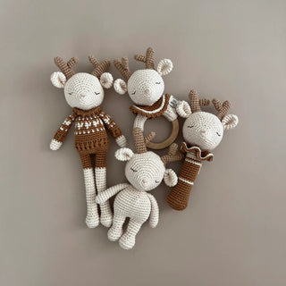 Robin the Reindeer Teething Ring - caramel