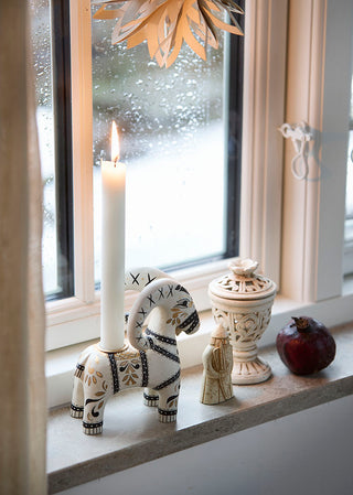 Buck Straw Candle Holder