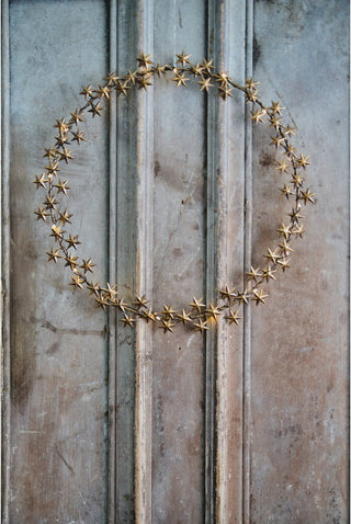 NORDIC.CHRISTMAS - Brass stars lighted wreath