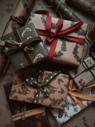 NORDIC.CHRISTMAS - Christmas Wreath Kraft Wrapping Paper