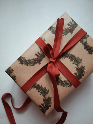 NORDIC.CHRISTMAS - Christmas Wreath Kraft Wrapping Paper