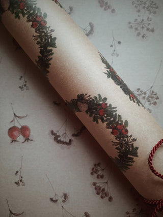 NORDIC.CHRISTMAS - Christmas Wreath Kraft Wrapping Paper