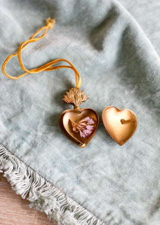 NORDIC.CHRISTMAS - Brass mini sacred heart ornament