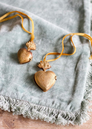 NORDIC.CHRISTMAS - Brass mini sacred heart ornament
