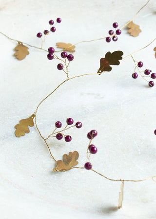 NORDIC.CHRISTMAS - Brass oak & merlot berries beads garland