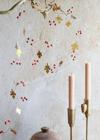 NORDIC.CHRISTMAS - Brass oak & red berries beads garland