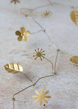 NORDIC.CHRISTMAS - Gold leaves & flowers garland