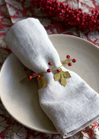 NORDIC.CHRISTMAS - Gold leaves & red wooden beads napkin - ring