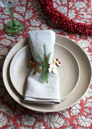 NORDIC.CHRISTMAS - Gold leaves & red wooden beads napkin - ring