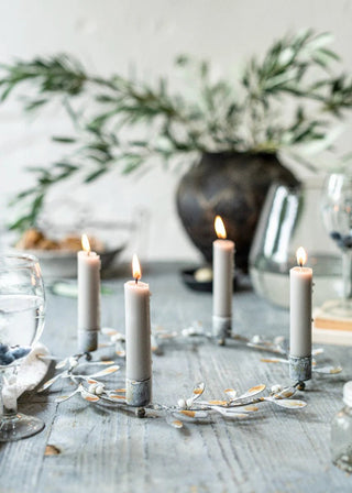 NORDIC.CHRISTMAS - Mistletoe zinc candle holder wreath