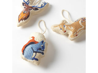 NORDIC.CHRISTMAS - Embroidered reindeer ornament