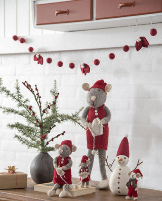 NORDIC.CHRISTMAS - Felt garland with red leaves