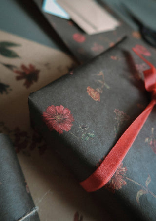 NORDIC.CHRISTMAS - Florals on dark green Kraft Wrapping Paper