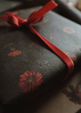 NORDIC.CHRISTMAS - Florals on dark green Kraft Wrapping Paper