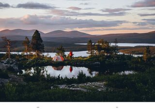 NORDIC.CHRISTMAS - Food In The Woods, Vegetarian recipes, snacks & hiking meals
