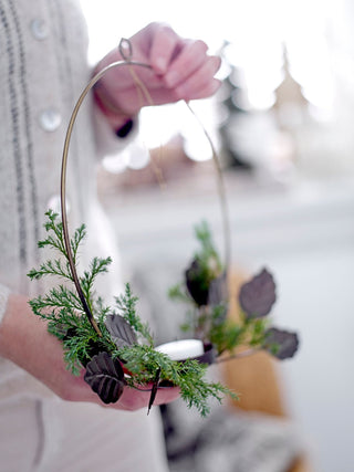 NORDIC.CHRISTMAS - Hanging metal votive wreath