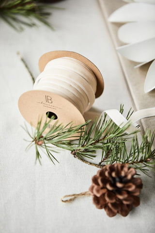 NORDIC.CHRISTMAS - Velvet ribbon - cream - 10 m