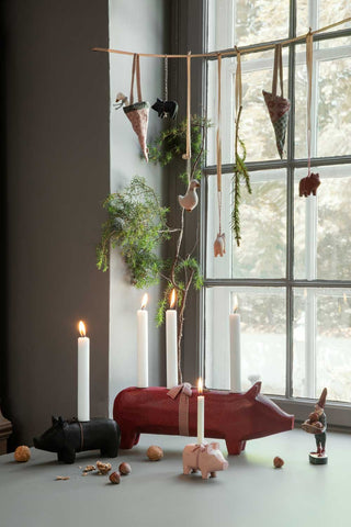 NORDIC.CHRISTMAS - Maileg Small rose wooden pig candle holder