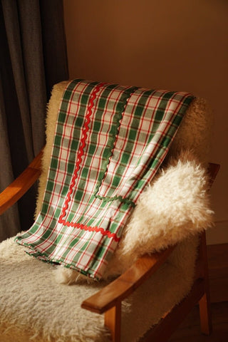 NORDIC.CHRISTMAS - Tablecloth Klee green