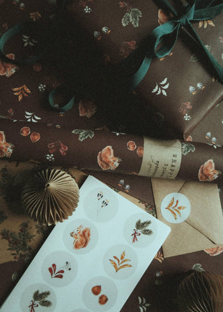 NORDIC.CHRISTMAS - Set Of 3 Pieces Christmas floral&brown on white gift wrapping paper