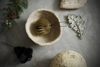 NORDIC.CHRISTMAS - Set of 3 papier mache leaves, grey