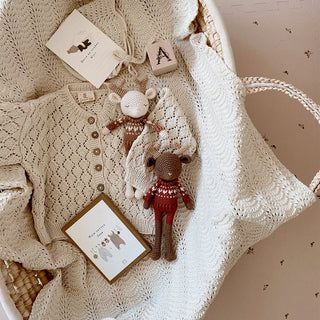 NORDIC.CHRISTMAS - Robin Reindeer - hearts sweater caramel