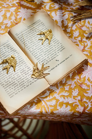 NORDIC.CHRISTMAS - Small brass swallow ornament