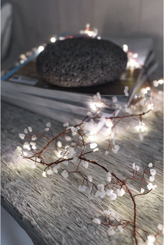 NORDIC.CHRISTMAS - White gemstone lighted garland